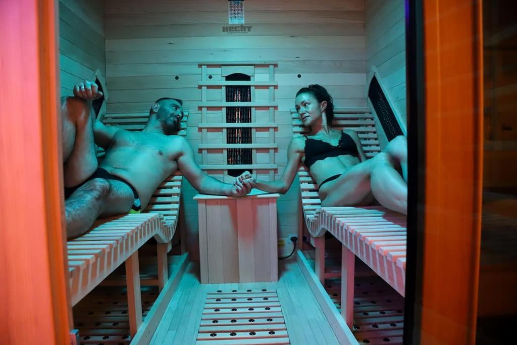 Love Room Unique - Sauna / Jacuzzi Charleville-Mézières Extérieur photo